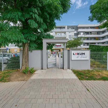 Spacious Suitable For Remote Work With Balcony & Parking By Renters Apartment Wroclaw